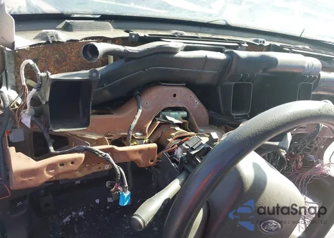 2011 Ford Crown Victoria Police Interceptor from USA, damaged, VIN 2FABP7BV4BX127902